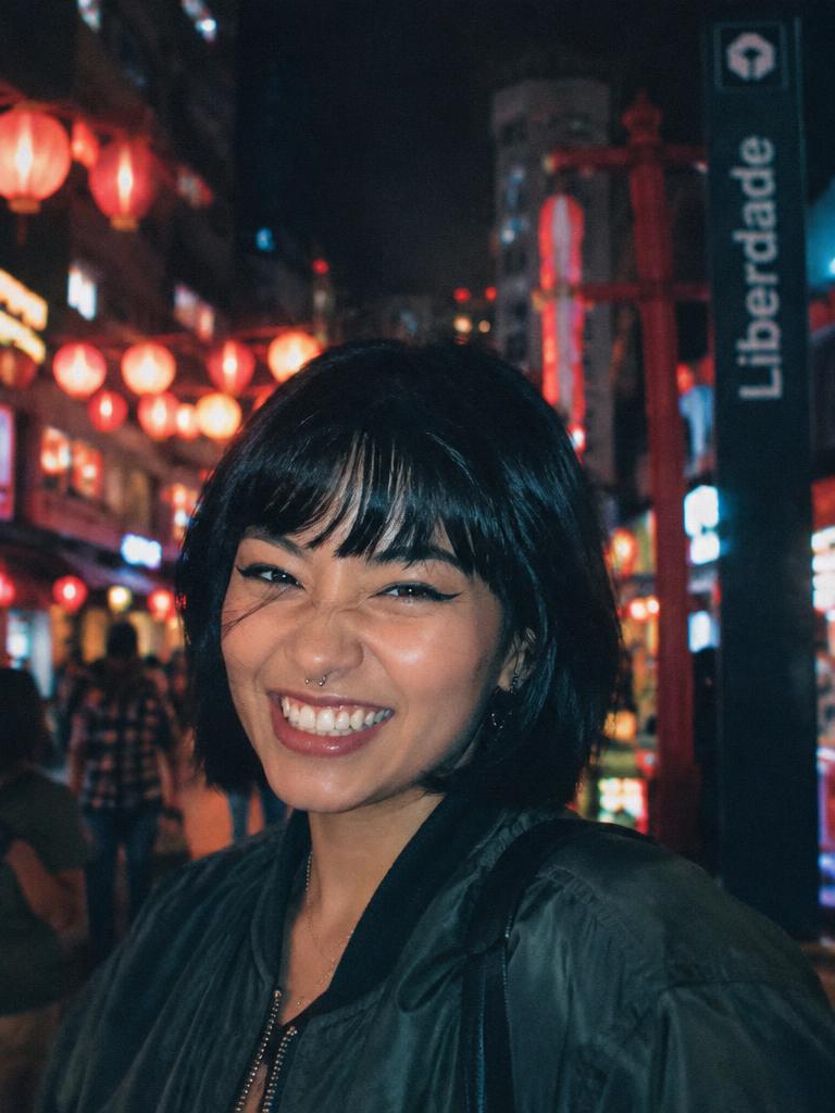 Yumi, namorada virtual de São Paulo · Liberdade
